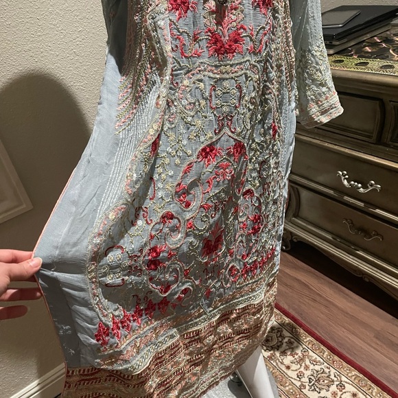 Pakistani branded dress - Picture 5 of 16